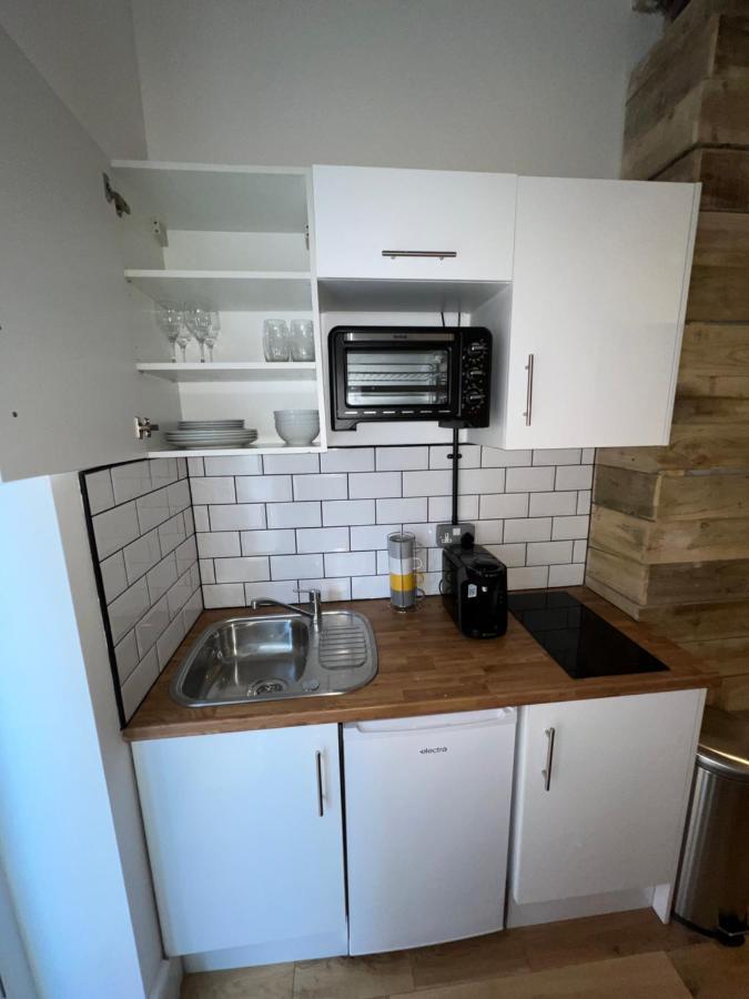 Flat 8, 10 St Johns Apartment *