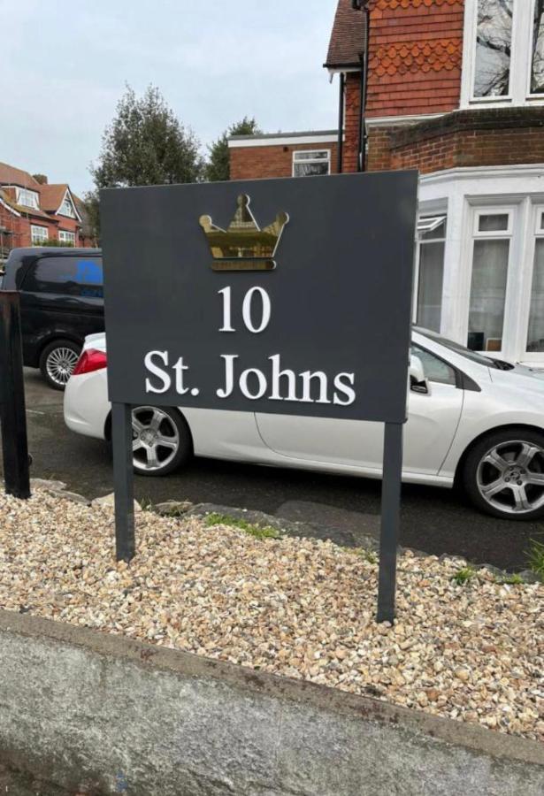 Apartment Flat 8, 10 St Johns